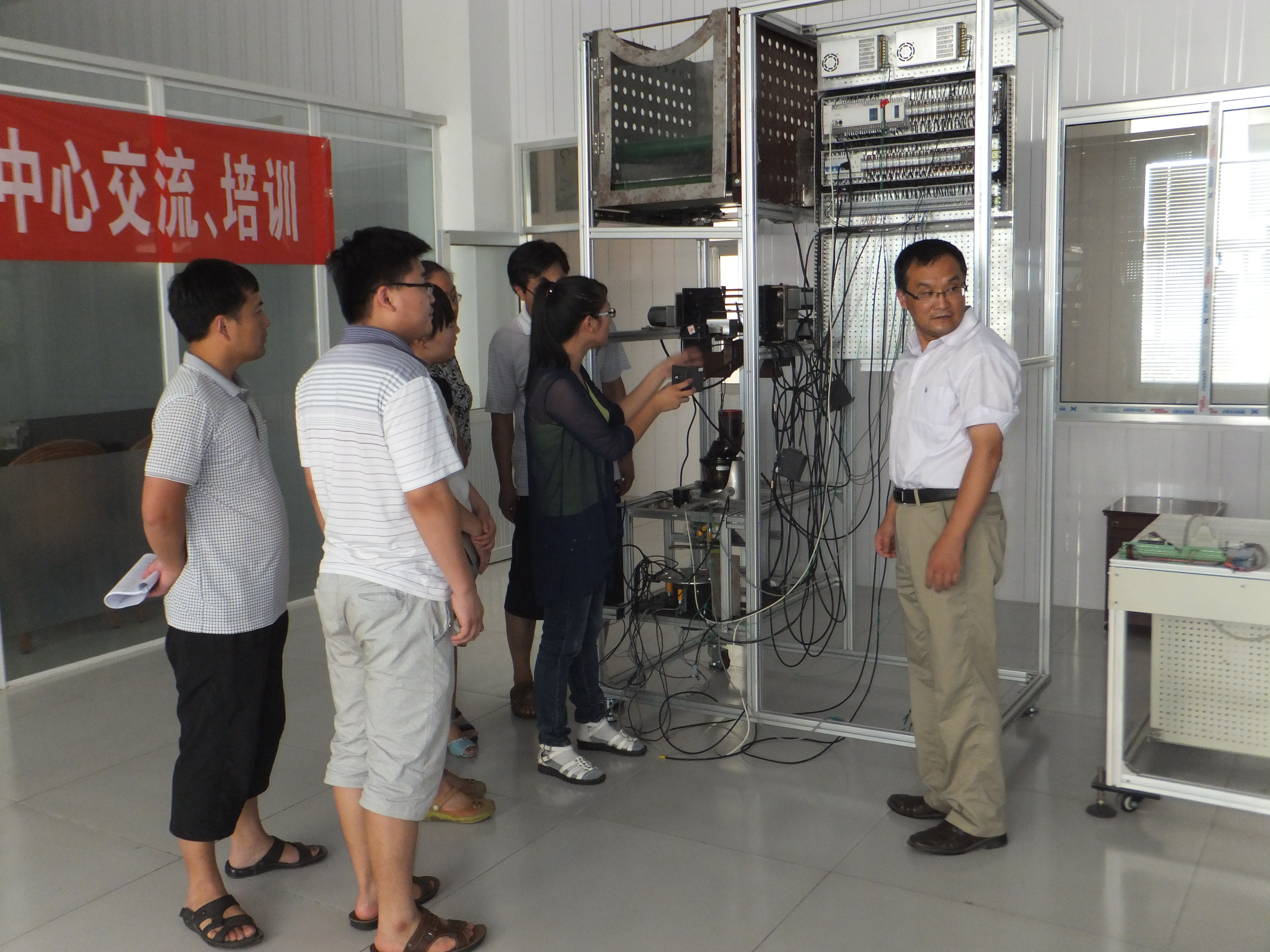临朐职教中心机电工程学院老师到我公司参加培